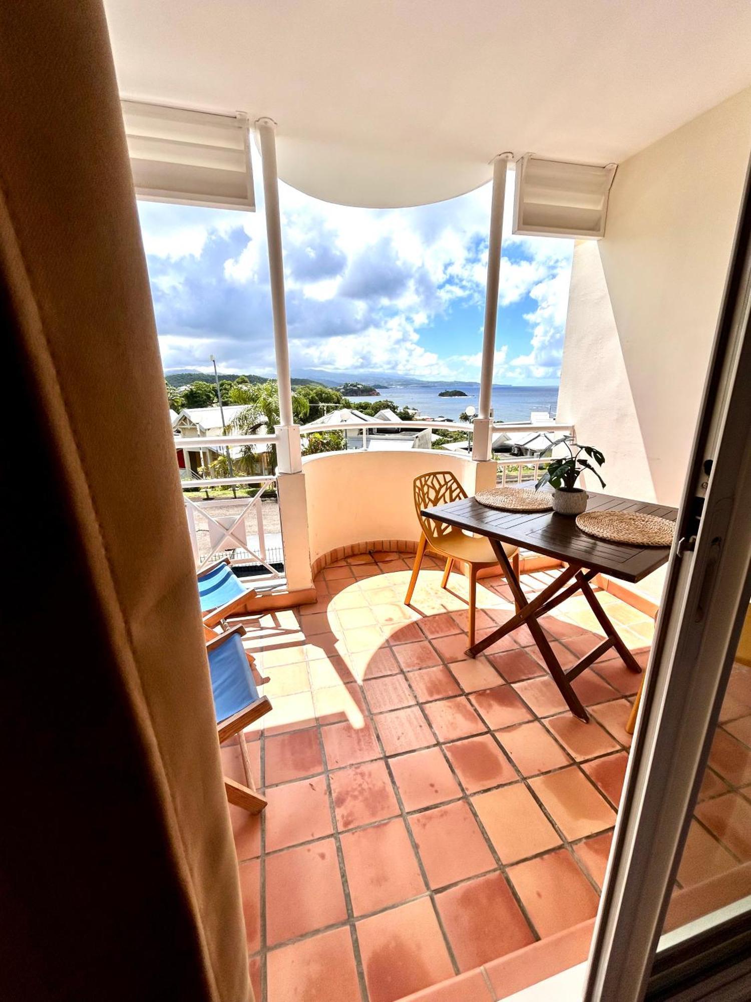 Charmant Studio A La Residence De La Baie De Tartane Ла-Трините Экстерьер фото